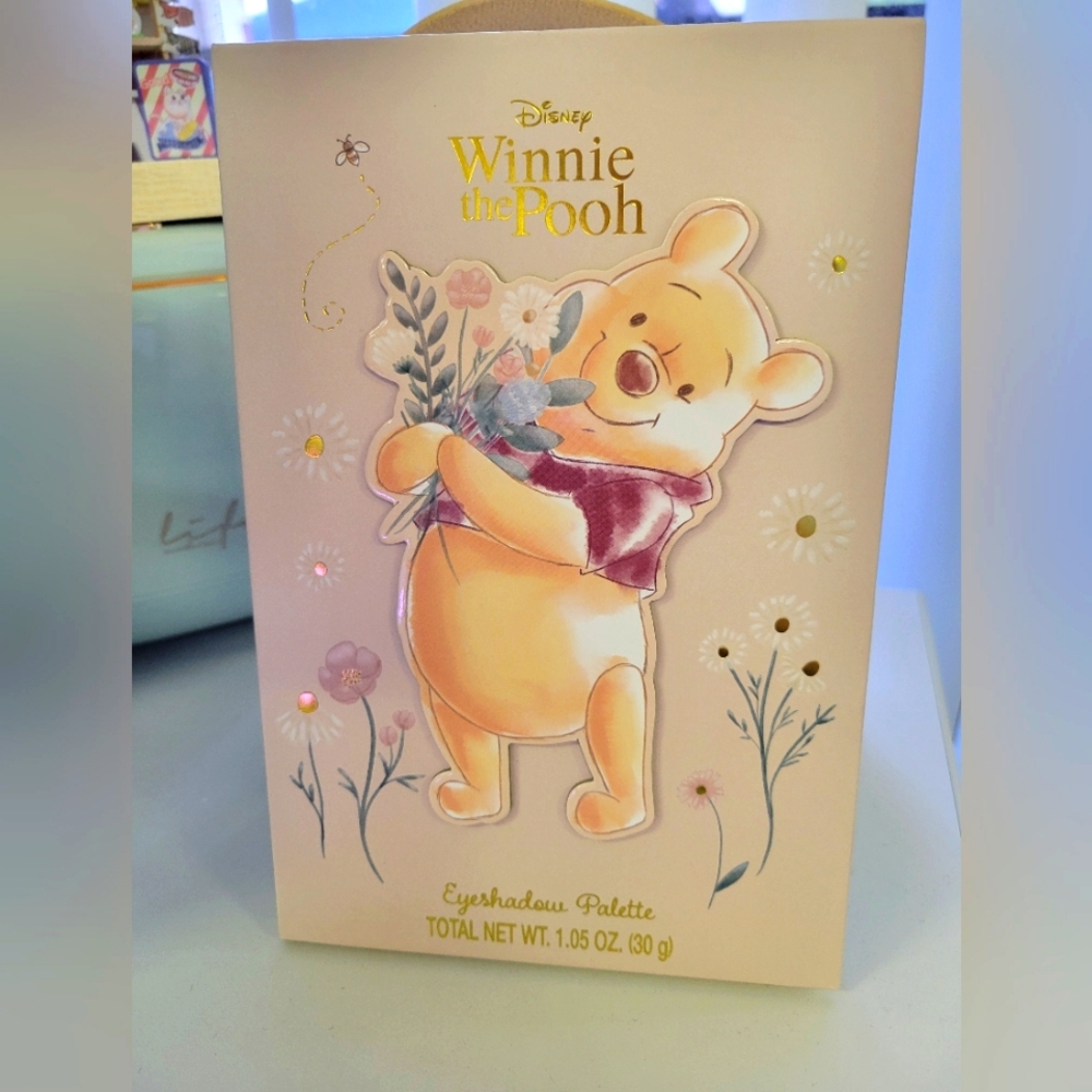♤ Disney Winnie the Pooh Eyeshadow Palette ♤